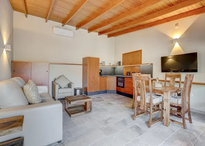 Casa Waldeck En Jardines Del Duque